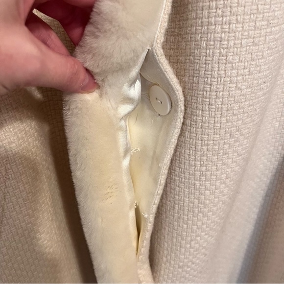 Vintage faux fur trim wool cream coat - Picture 4 of 6